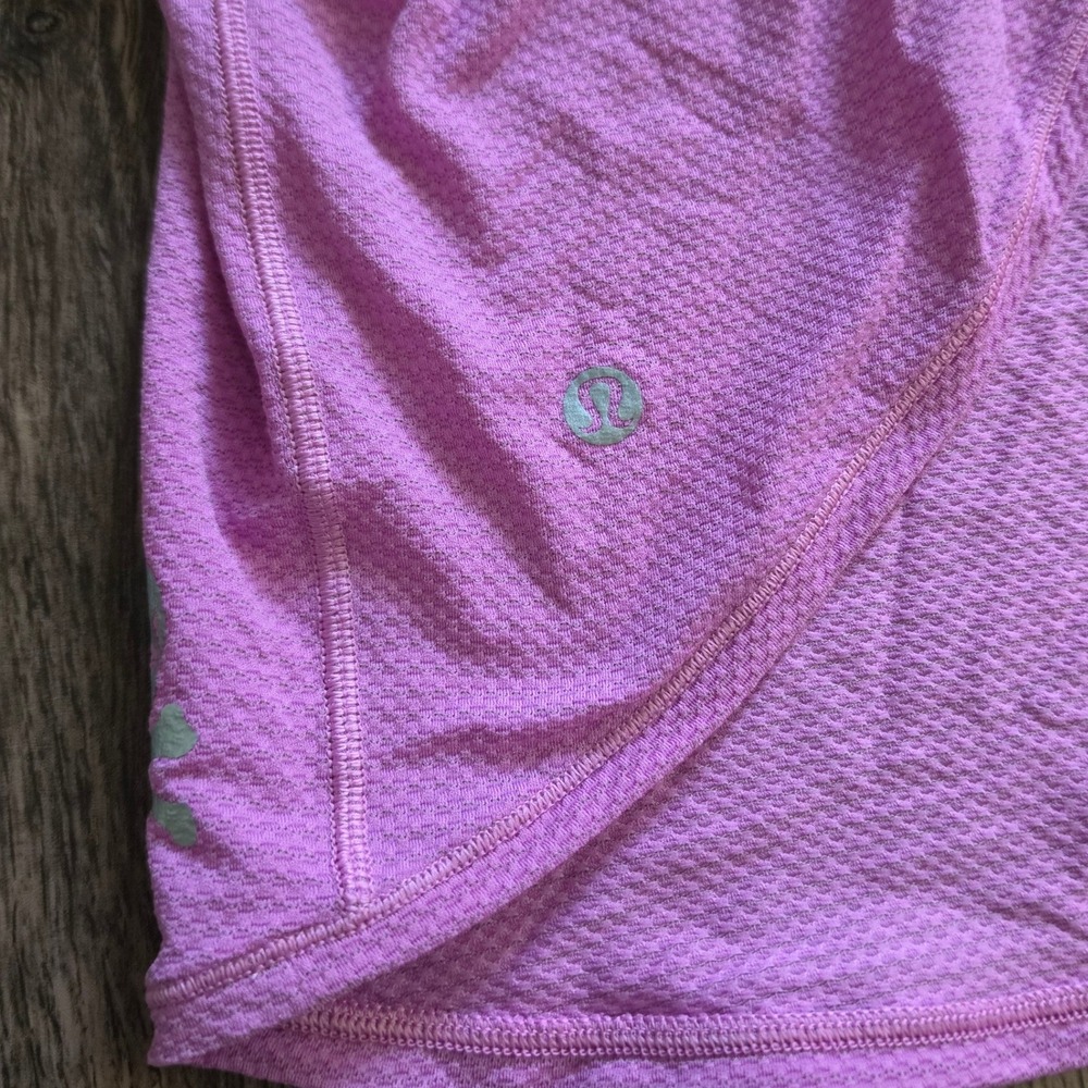 LULULEMON Tank Top Womens 4 Purple Skull Graphic Open Back Crop Mesh - Picture 5 of 5